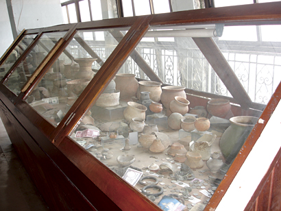 仏塔3階にあるバンコク地方博物館。プラカノン地区の歴史を紹介している